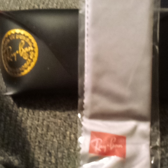 Ray-Ban sunglasses - Picture 4 of 4